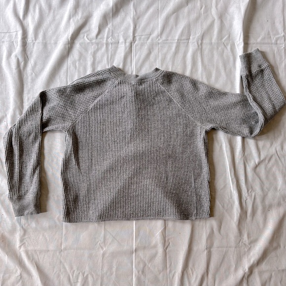 Old Navy gray cropped waffle knit sweater, size small - Picture 2 of 4